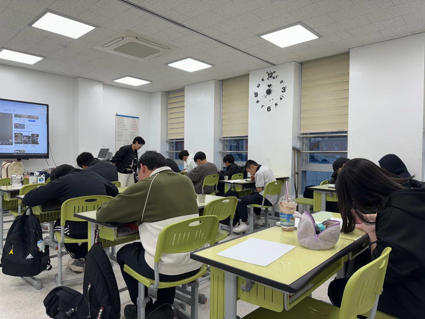 5. 논술.jpg
